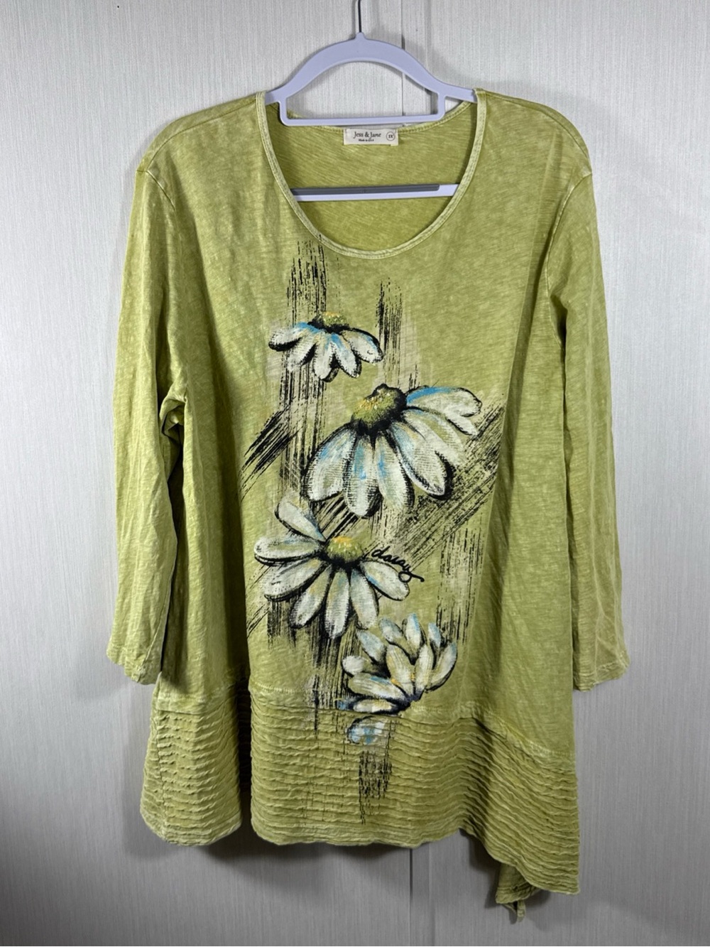 Jess & Jane Lime Green Floral Scoop-Neck Tunic